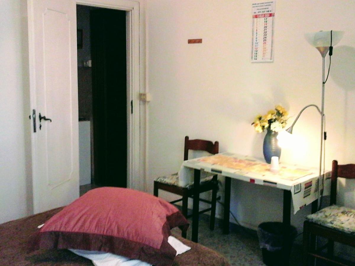 B&B Near Metro' Central Line - Only Wc In The Rooms 15 Minutes To Termini Station 20 To Spagna Square - In The Night Bus Rome Extérieur photo